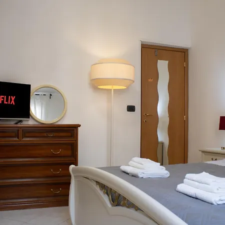 Ampio E Comodo - Netflix, Wi-fi شقة جنوة